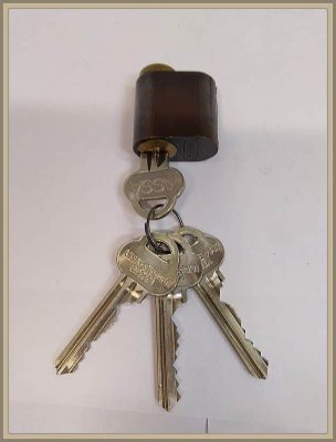 ASSA 701 NN avainpesä ruskea 4 avainta